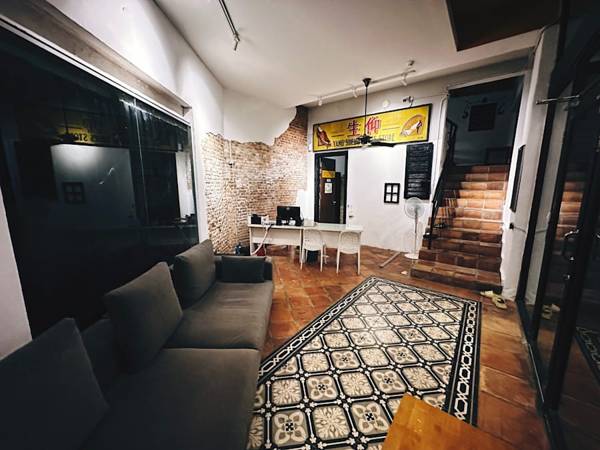 EZ Social Hostel