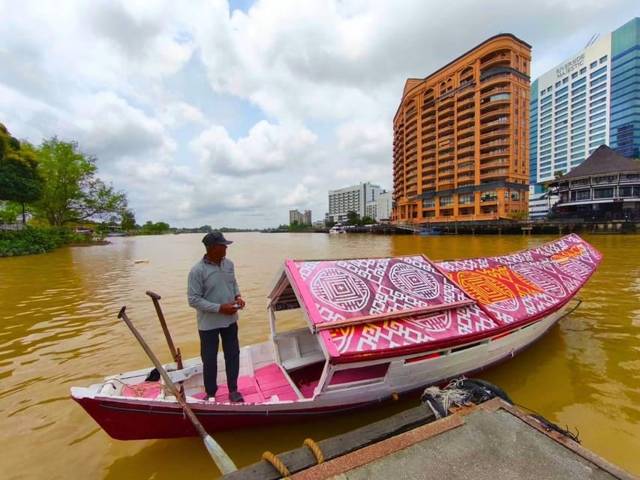Kuching: wandeltour met sampanboottocht en lunch