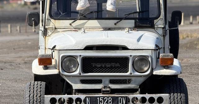 Vanuit Malang: per jeep naar de Bromo bij zonsopkomst of zonsondergang