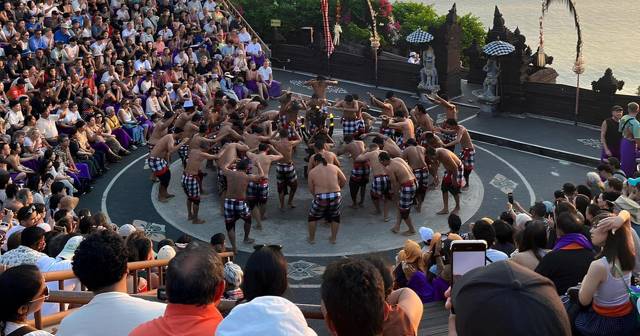 Uluwatu: tempel met gids en ticket voor de kecak