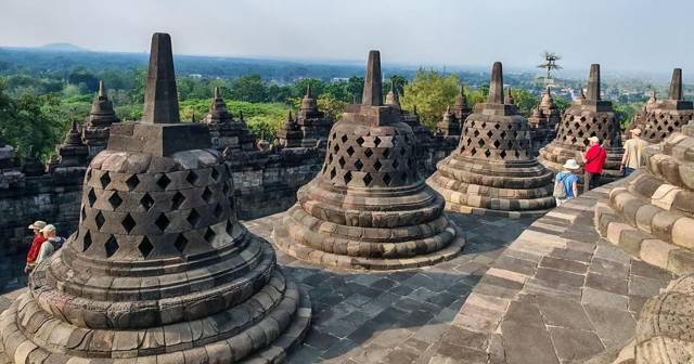 Yogyakarta: zonsopkomst bij Borobudur met beklimming, en Prambanan