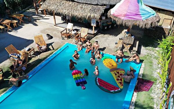 Mad Monkey Hostel Siargao