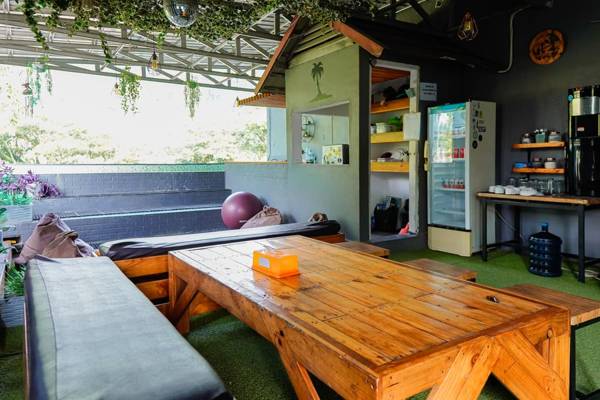 Kokos Hostel Padang City