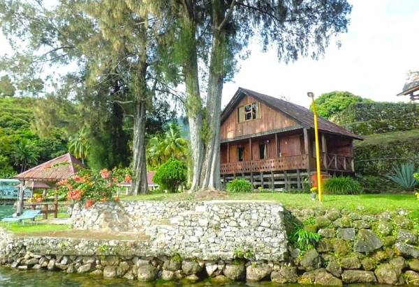 Tuk Tuk Timbul Bungalows