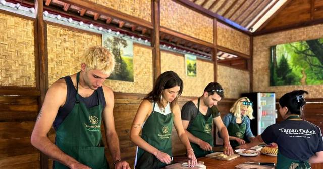 Ubud: Balinese kookles op een biologische boerderij
