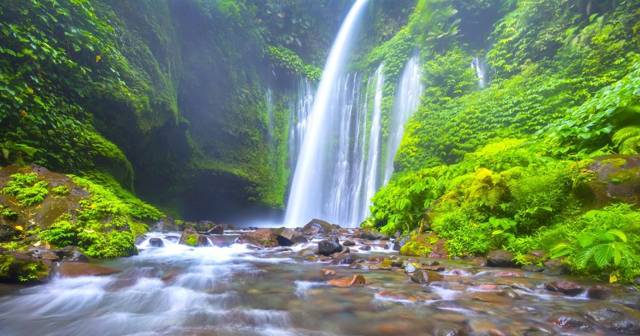 Lombok: watervallen Sendang Gile en Tiu Kelep en de Selong-heuvel