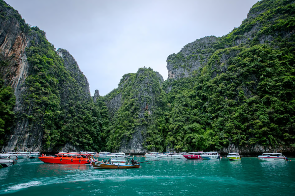 Phi Phi: snorkeltocht met longtailboot langs 7 eilanden met zonsondergang
