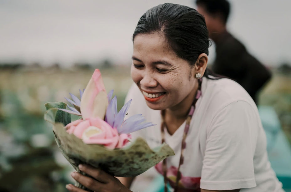 Ontdekkingstocht naar de lotuszijdeboerderij in Siem Reap en een meerervaring