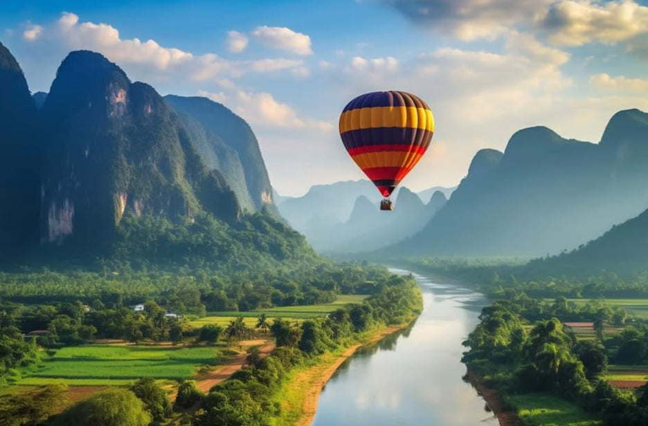 Vang Vieng: ballonvaart met ophaalservice vanaf je hotel in de stad