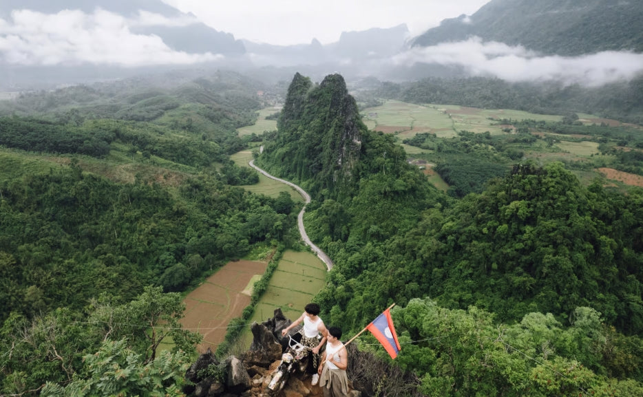 Vang Vieng: Namxay-uitkijkpunt, Blue Lagoon 1 en Phoukham-grot